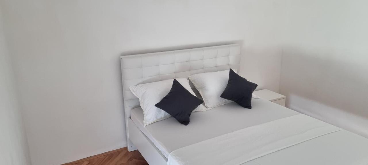 Apartman Maja Apartment Split Bagian luar foto