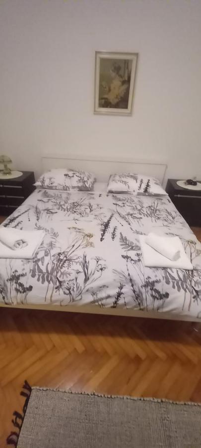 Apartman Maja Apartment Split Bagian luar foto